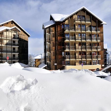 Castor & Pollux Aparthotel Ризул Екстериор снимка