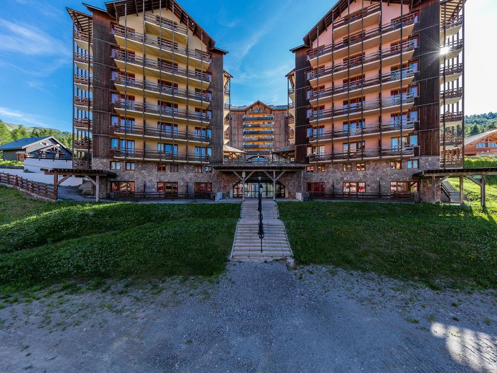 Castor & Pollux Aparthotel Ризул Екстериор снимка