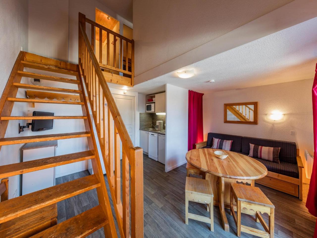 Castor & Pollux Aparthotel Ризул Екстериор снимка