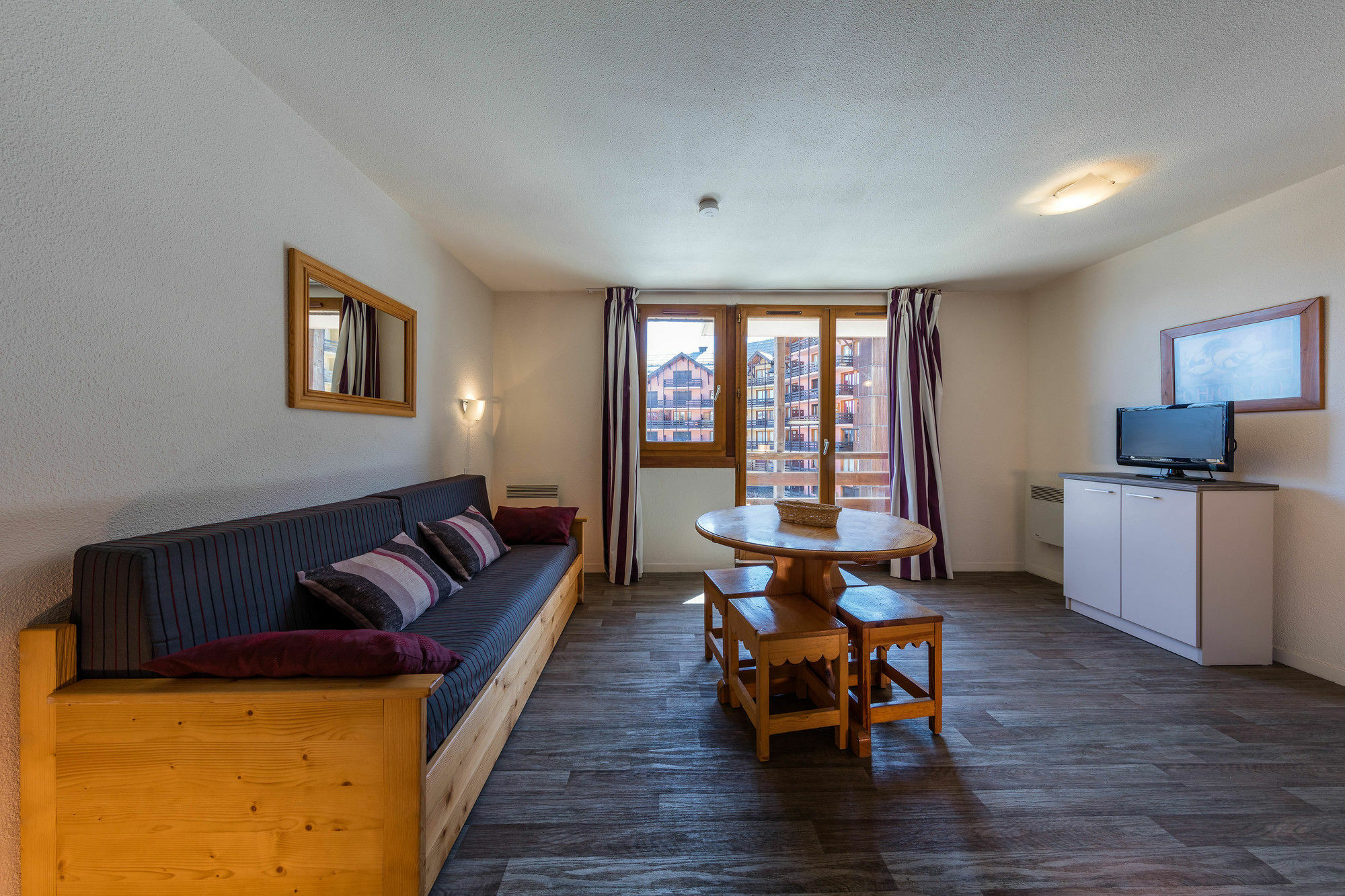 Castor & Pollux Aparthotel Ризул Екстериор снимка